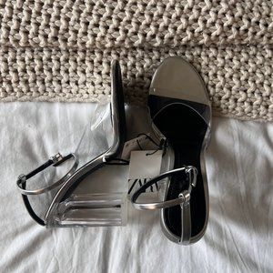 ZARA HEELED SANDALS SIZE 6
